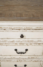 Realyn Dining Server