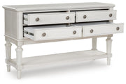 Montelaine Dining Server