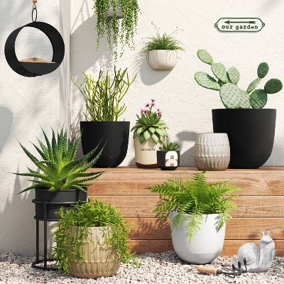 Room Essentials Self-Watering Plastic Planter Pot Indoor/Outdoor Black 12x12