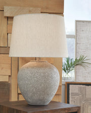Dreward Table Lamp (Set of 2)