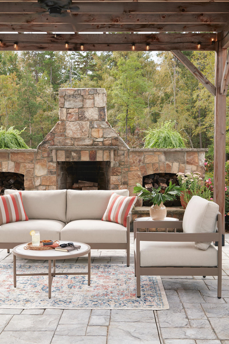 Bluff Trail Outdoor Love/Chairs/Tables Set (Set of 5)