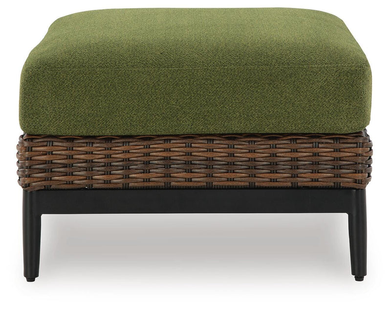 Horizon Hall Outdoor Sofa, 2 Lounge Chairs and 2 Ottomans