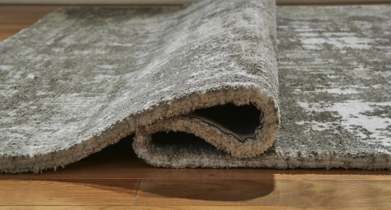 Valmontic 5' x 7' Rug