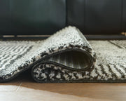 Kurtmen 5' x 7' Area Rug