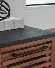 Kallari Chairside End Table