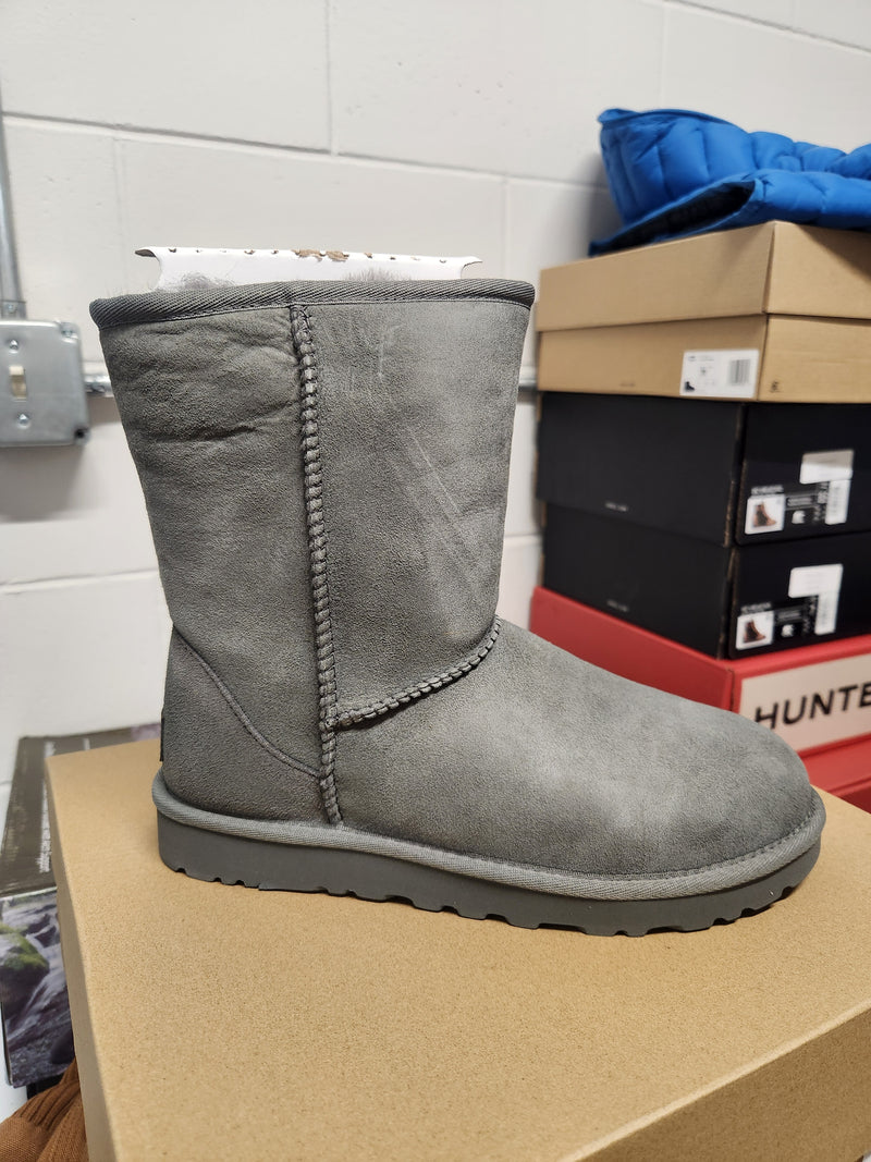 UGG classic short II